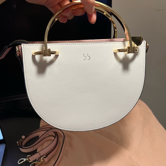 bb | Arch Handbag - Picture 4 of 8